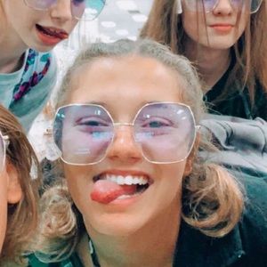 Meet your Posher, Ivy